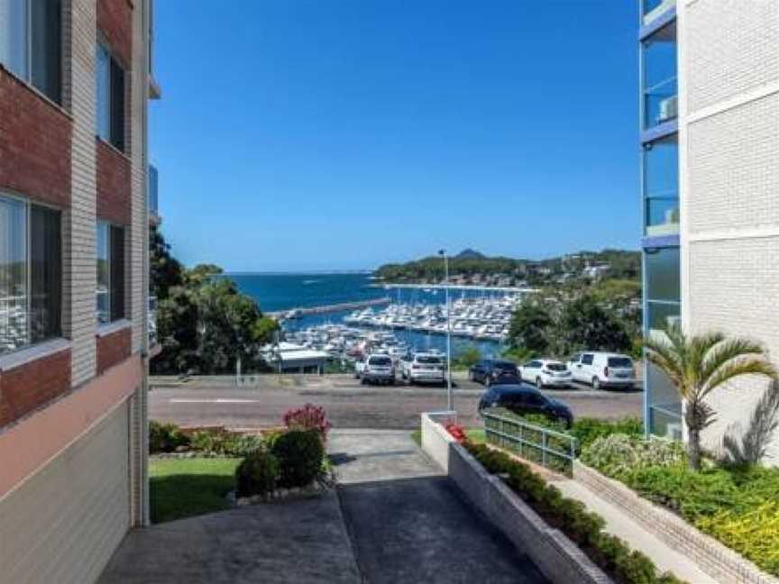 Laman Lodge, Unit 2, 15 Laman Street, Nelson Bay, NSW