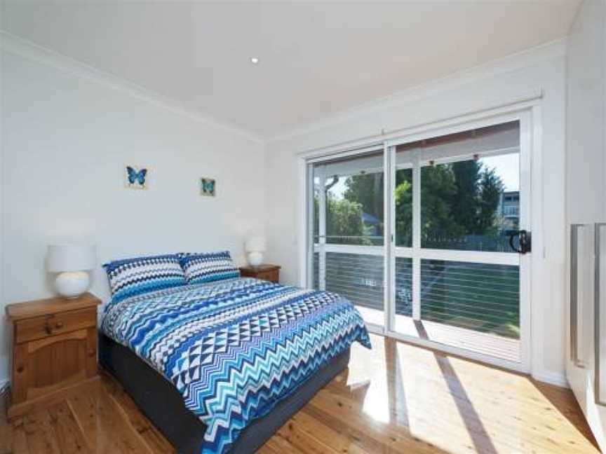 Rubys Retreat', 44 Achilles Street - pet friendly, aircon & boat parking, Nelson Bay, NSW