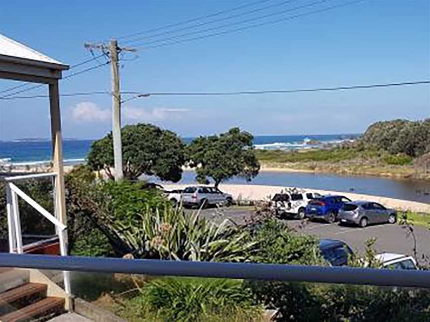 Surf Beach Narooma Holiday Park, Accommodation in Narooma