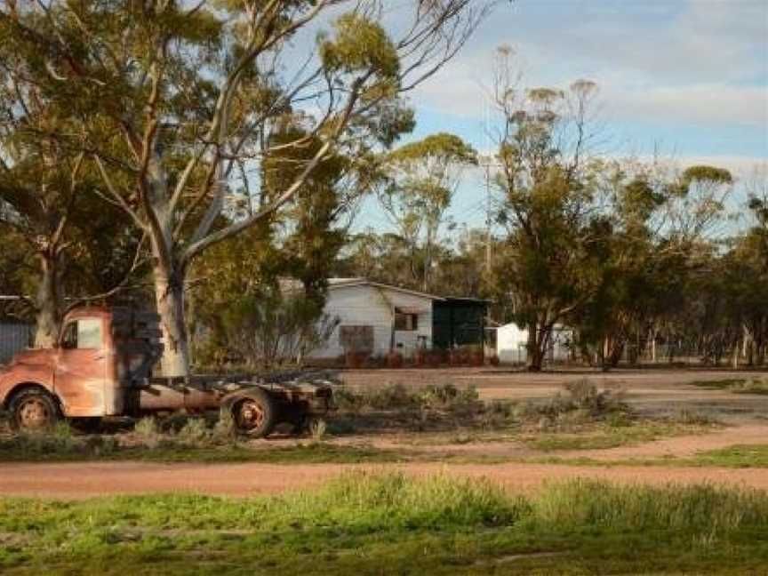 Nulla Nulla Farm Retreat, Moorine Rock, WA