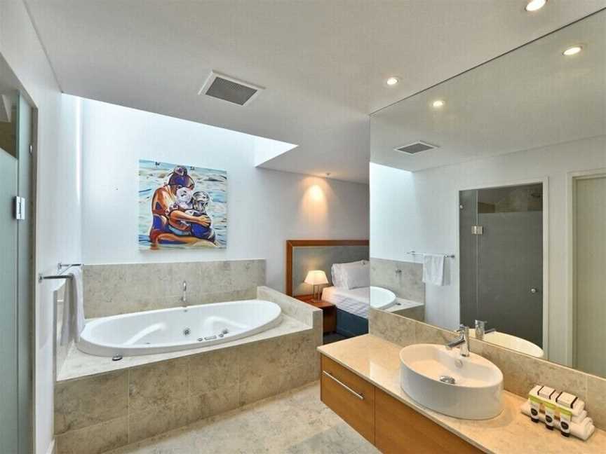 Sea Side Villa 10.1, Mandurah Town, WA