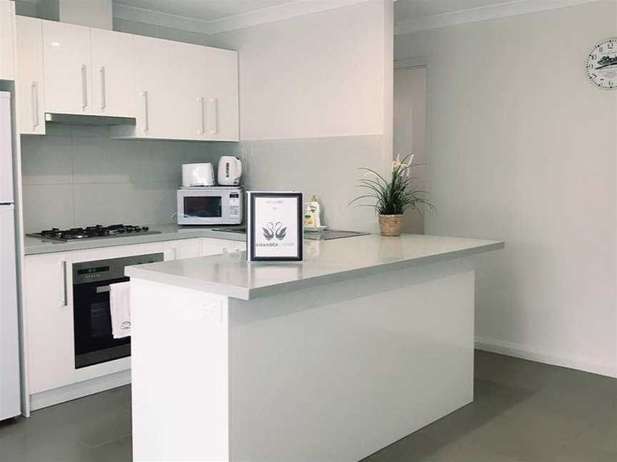 Swansea Holiday Home, Cannington, WA