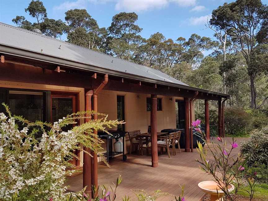 Jarrah Grove Retreat, Accommodation in Rosa Glen