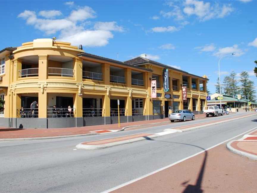 Cottesloe Beach Chalets, Accommodation in Cottesloe