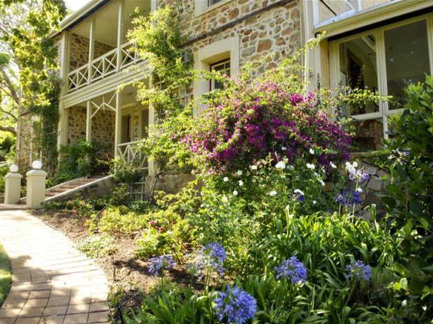 Basildene Manor, Accommodation in Margaret River