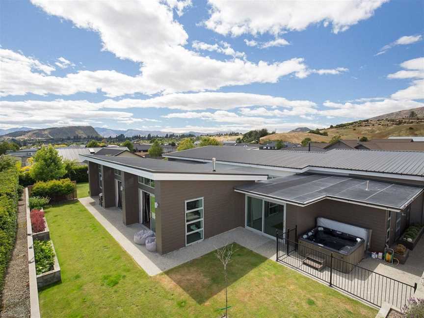 Kelliher Drive - Sleeps 8 - Spa Pool, Wanaka, New Zealand