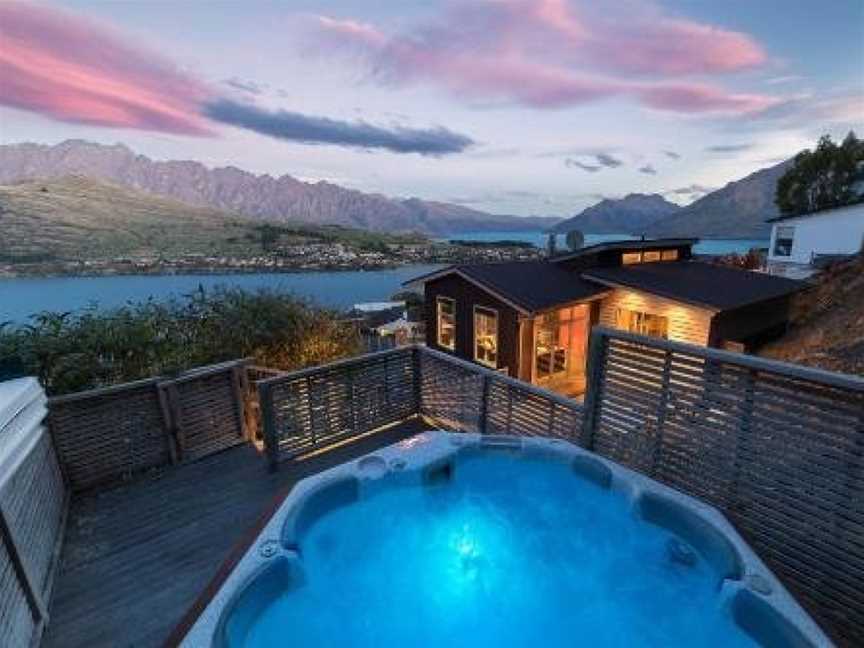 Hensman House, Breathtaking Lake Views, Argyle Hill, New Zealand