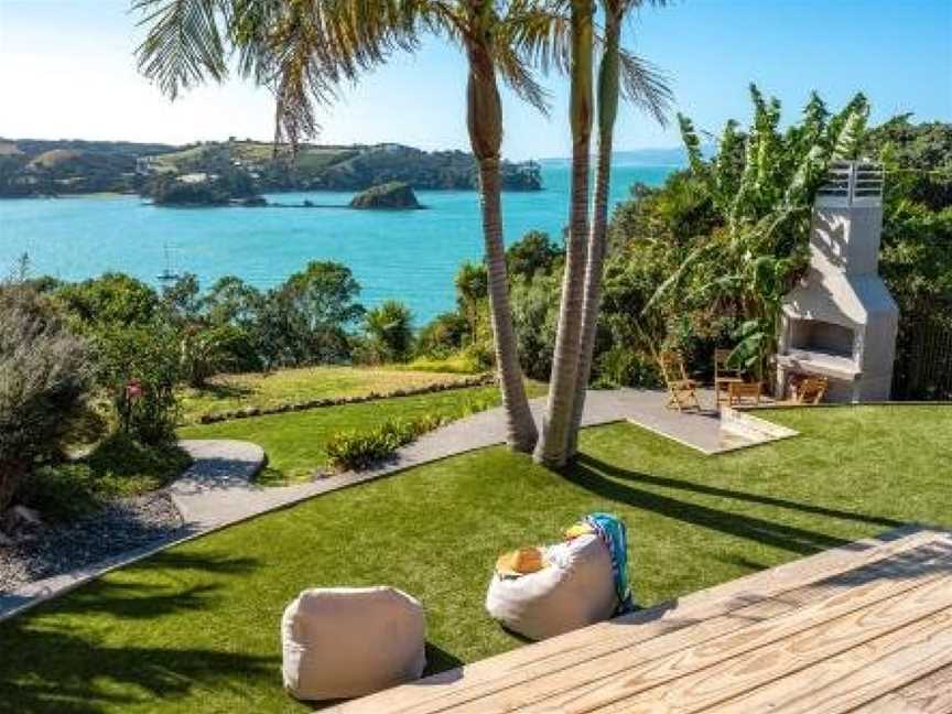 Sol Spa Oasis - Surfdale Holiday Home, Waiheke Island (Suburb), New Zealand