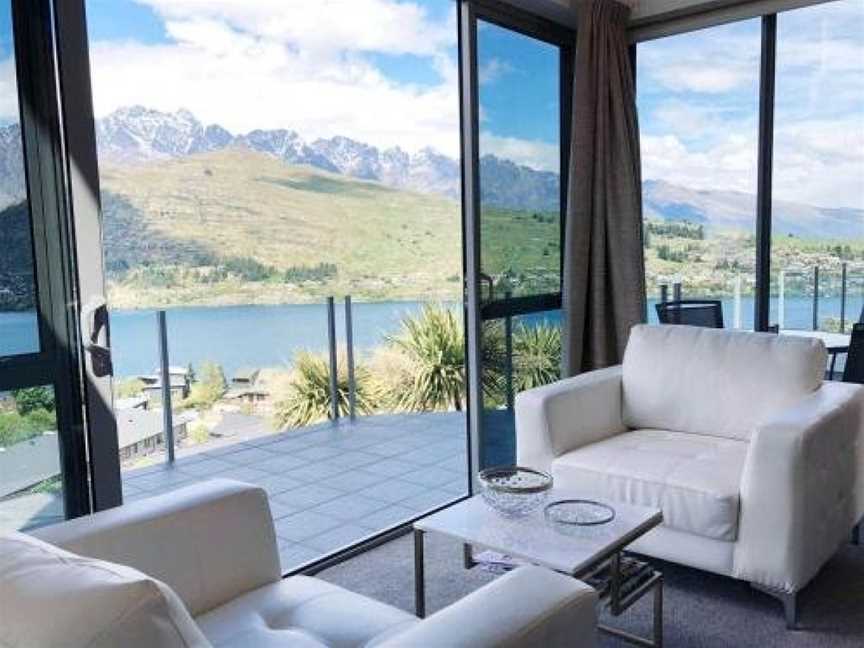 Luxury Lakeside Home with Remarkable View-Ask Before Book!, Argyle Hill, New Zealand