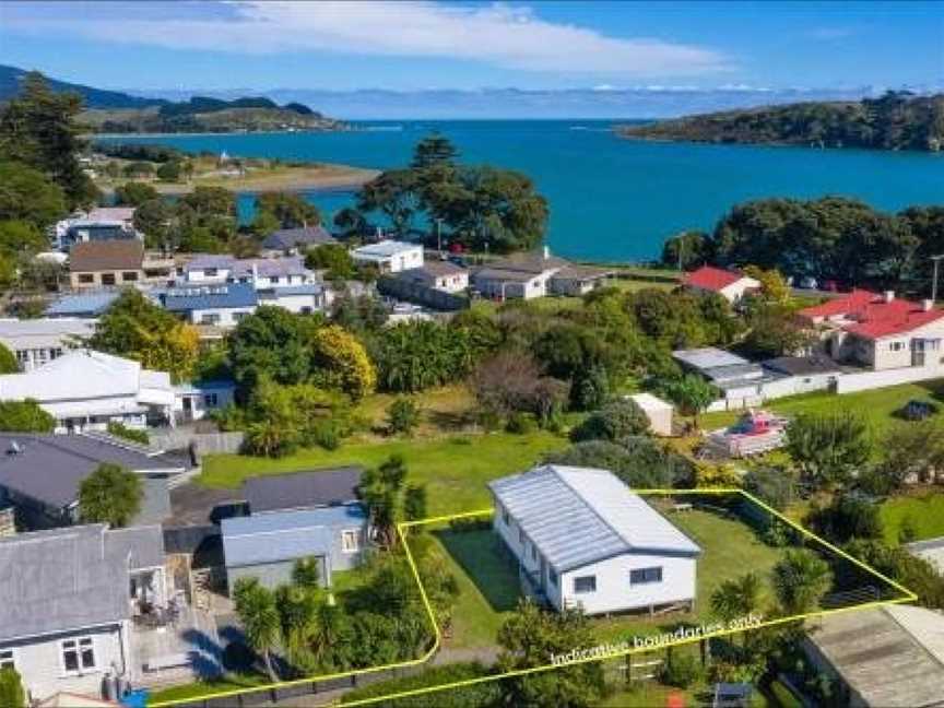 Raglan beach retreat - 2 bedrooms -, Raglan, New Zealand