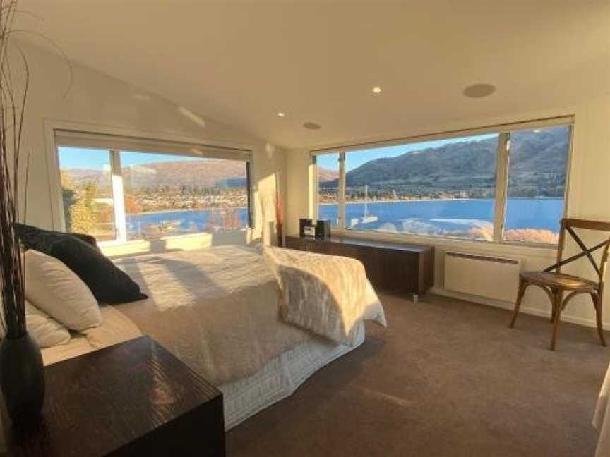 Lakeview Heights Luxury Apartment 2, Wanaka, New Zealand