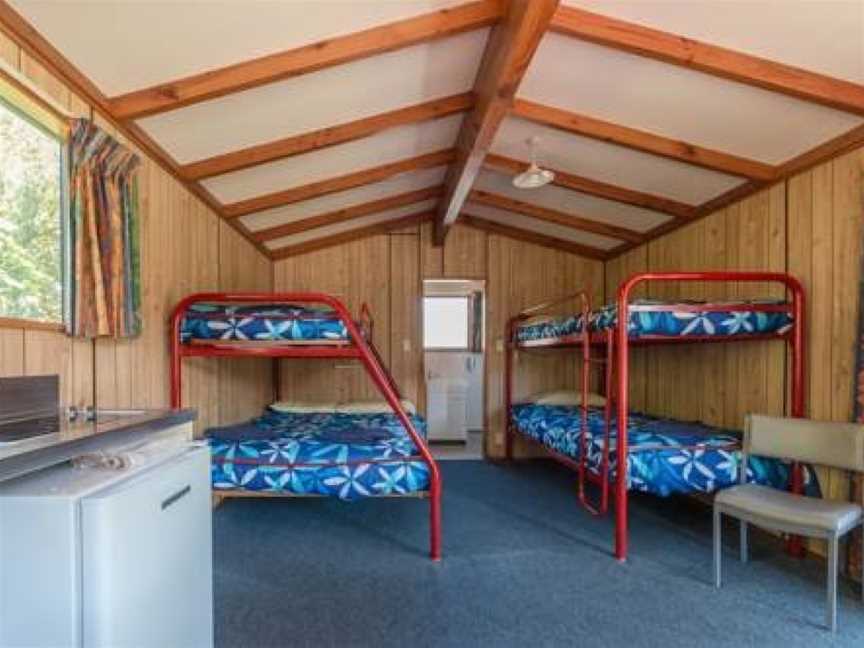 Aaron lodge Holiday Park, Dunedin (Suburb), New Zealand