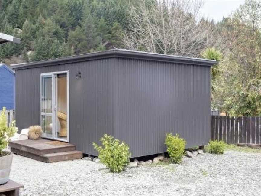 CLASSY CABIN - IN TOWN - SPA POOL, Argyle Hill, New Zealand