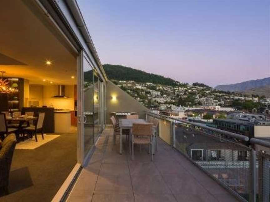 Shotover Penthouse & Spa by Staysouth, Argyle Hill, New Zealand