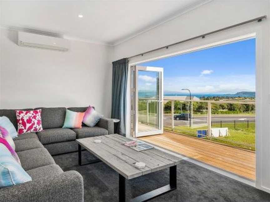 Huka Heights - Taupo Holiday Home, Taupo, New Zealand