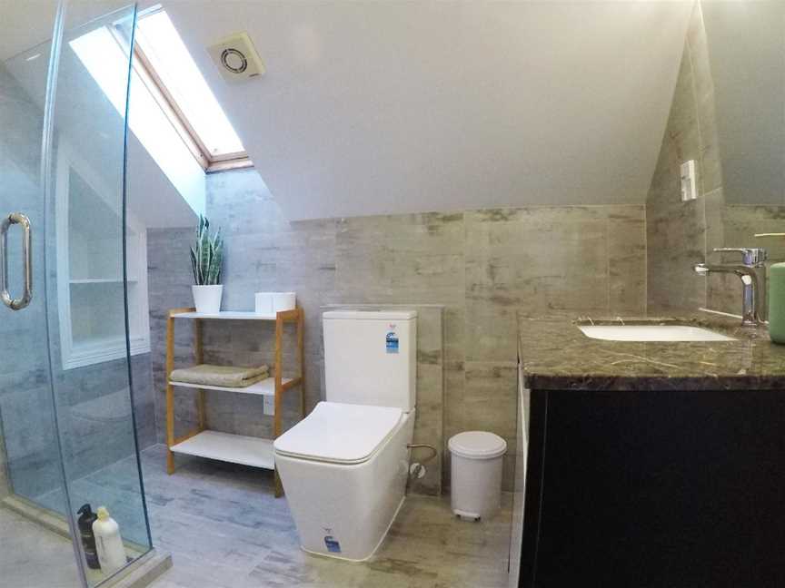 master ensure individual bathroom (Room 1), Eden Terrace, New Zealand