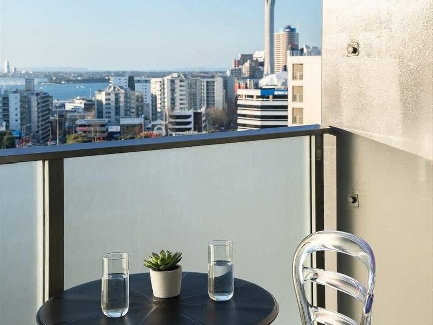 Self-Contained 2BR w/Balcony  Harbour Views, Eden Terrace, New Zealand