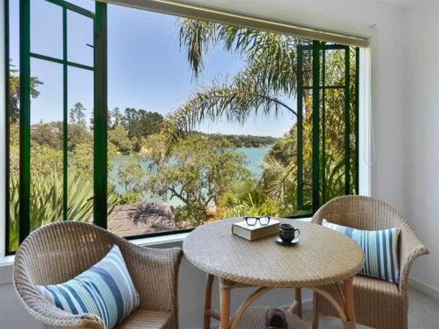 Bay Cottage - Surfdale Holiday Home, Waiheke Island (Suburb), New Zealand