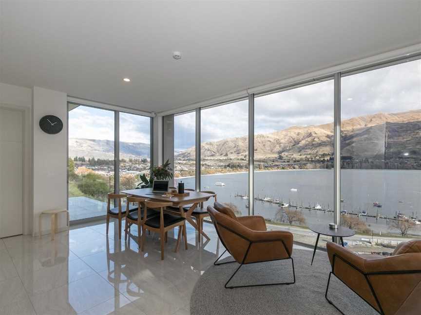 Lismore - Sleeps 6 - Lake Views - Central Location, Wanaka, New Zealand