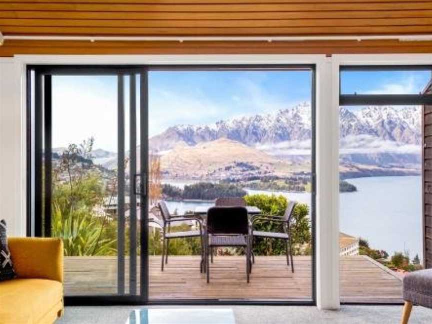 Alpine Gem. Uninterrupted, Panoramic Views, Argyle Hill, New Zealand