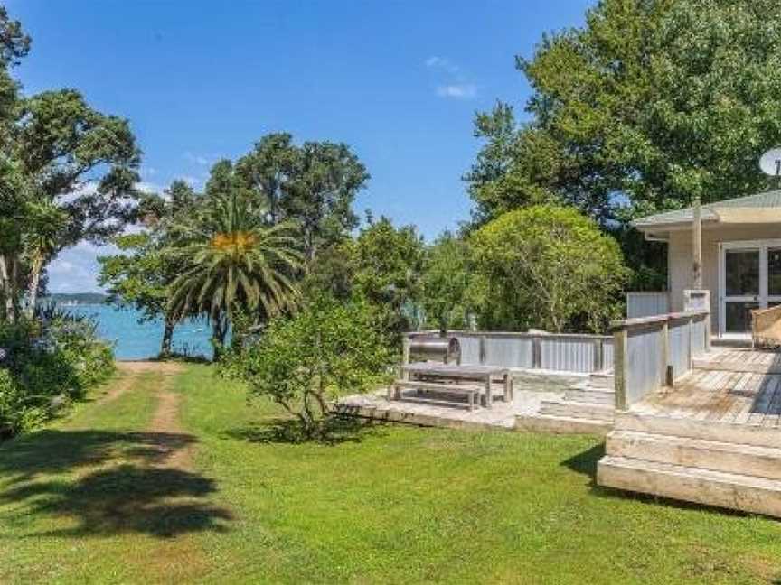 Arran Bay, Waiheke Island (Suburb), New Zealand