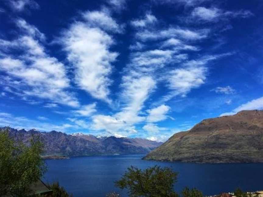 Awesomely Wicked Queenstown Home, Argyle Hill, New Zealand