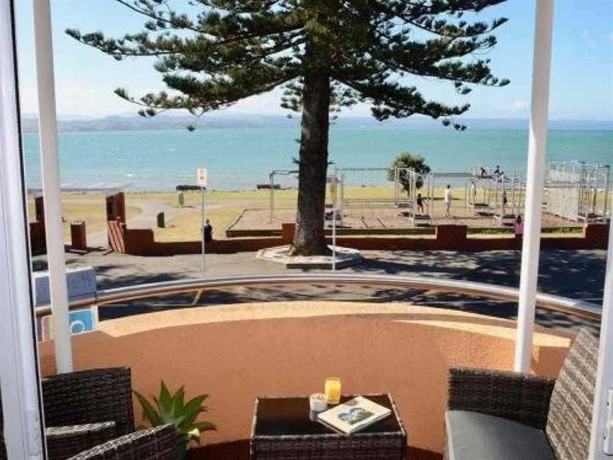 Barrons On The Beach - Napier Holiday Home, Napier, New Zealand