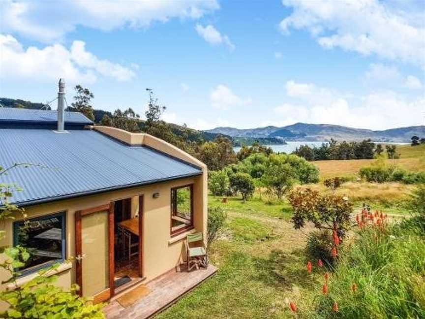 Manaaki Mai Lodge - Nature at its best 2 bedroom, Lyttelton, New Zealand