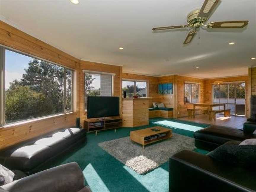 Family Lake Haven - Wharewaka Holiday Home, Taupo, New Zealand