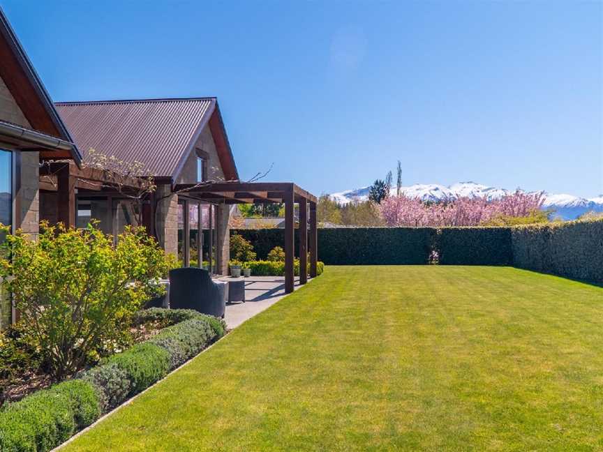 Galloway Terrace - Sleeps 8 - Mountain Views, Wanaka, New Zealand