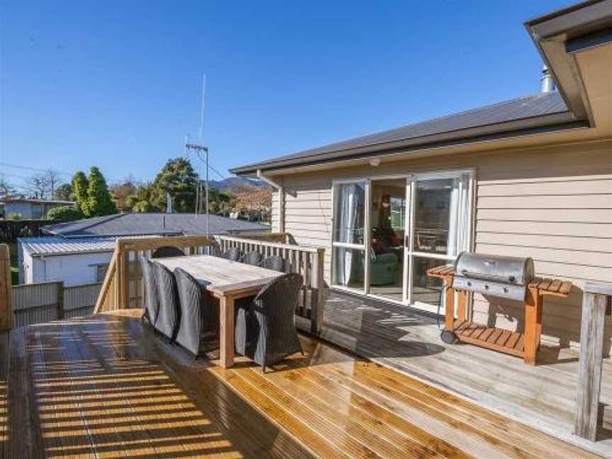 Karamu Retreat with Wifi - Taupo Holiday Home, Taupo, New Zealand