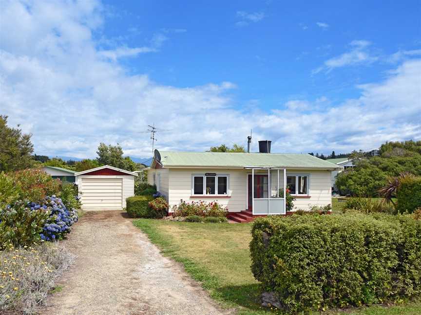 Kina Cottage, Brown Owl, New Zealand