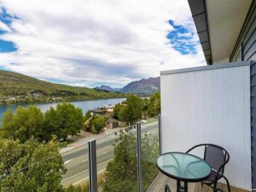 Lake View Greenstone Apartment Two, Argyle Hill, New Zealand