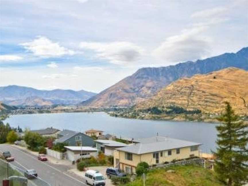 Heavenly View on Hensman, Argyle Hill, New Zealand