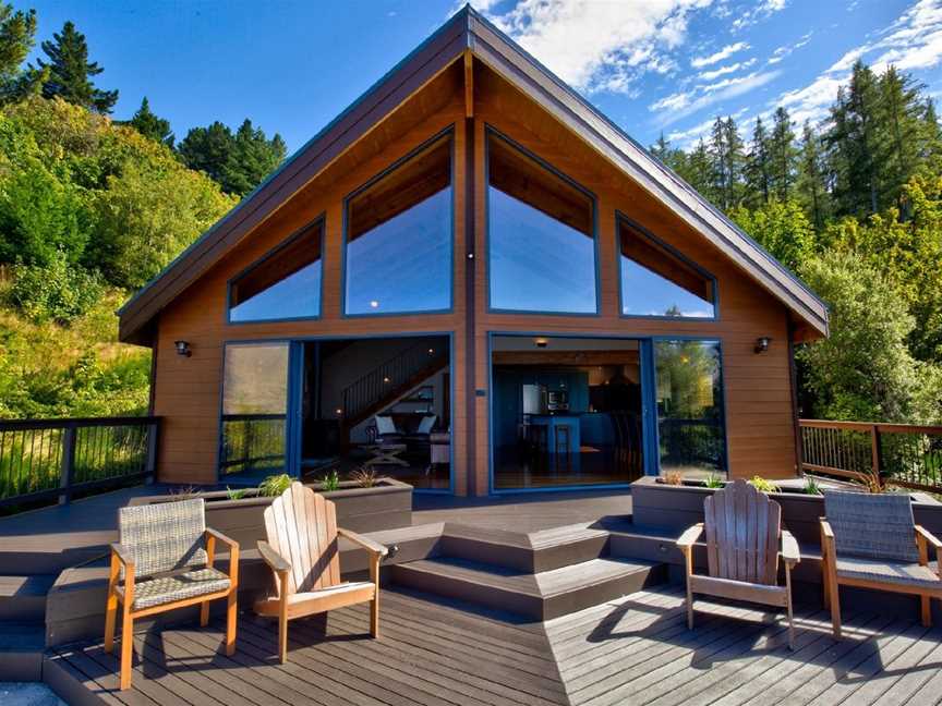 Hensman Heights: hot tub and lake views, Argyle Hill, New Zealand