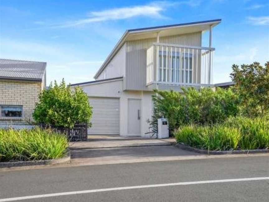 Lux Modern 3BR Family House -Fenced Yard - Big TV, Herald Island, New Zealand