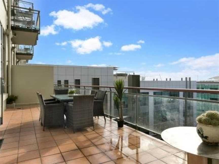 Luxury Heritage apt with huge deck & free Carpark, Eden Terrace, New Zealand