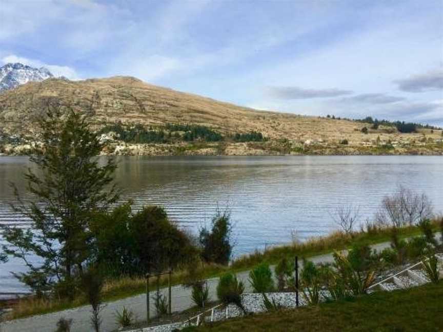 New Lakeside Apartment, Argyle Hill, New Zealand