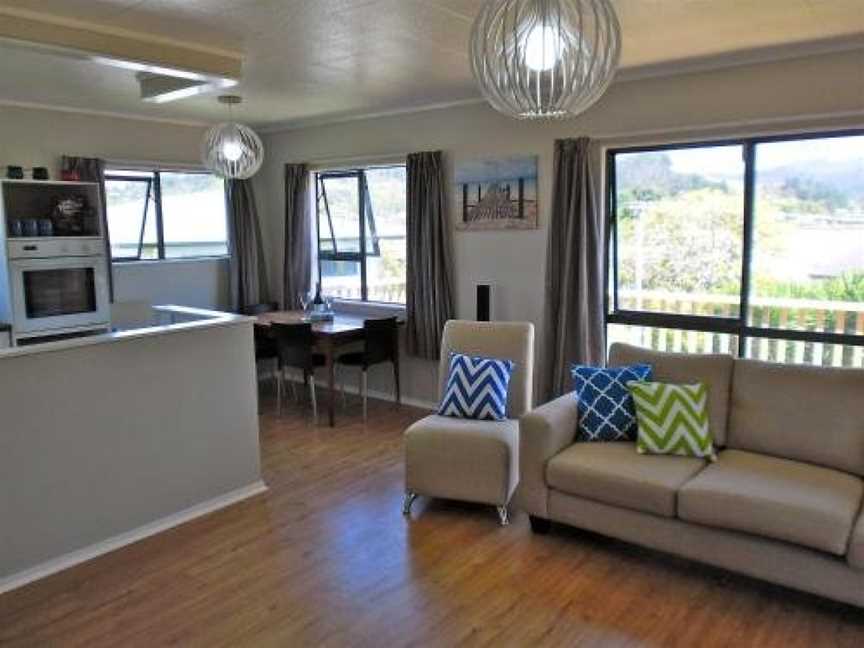 Main Magic - Tairua Holiday Home, Tairua, New Zealand