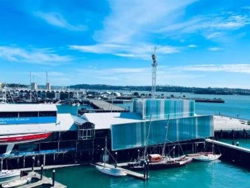 New Waterfront Penthouse on Princes Wharf with Harbor view! The heart of Auckland City! Free Parking, Eden Terrace, New Zealand