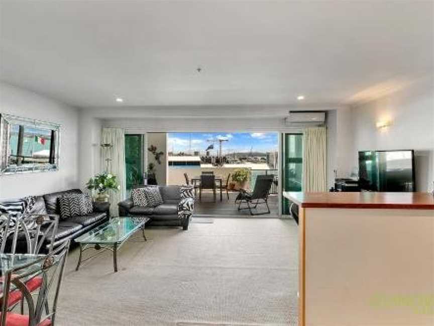 QV Apartment with a Sea View (954), Eden Terrace, New Zealand