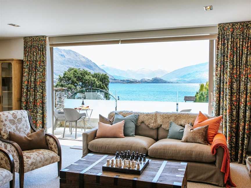 Pembroke - Sleeps 4 - Central - Lake Views, Wanaka, New Zealand