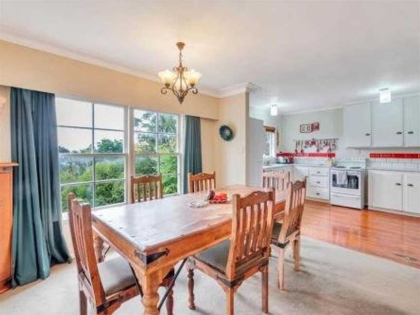 Rustic 2BR near Mission Bay with Garden Views, Eden Terrace, New Zealand