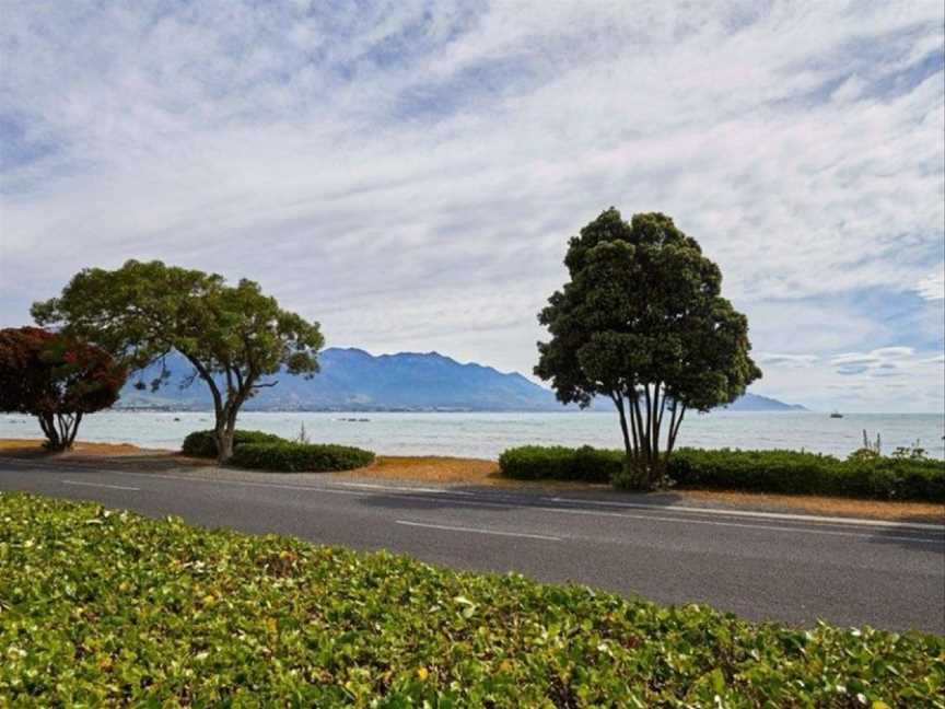 Sea-renity Beach House by Kaikoura Holiday home, Kaikoura (Suburb), New Zealand