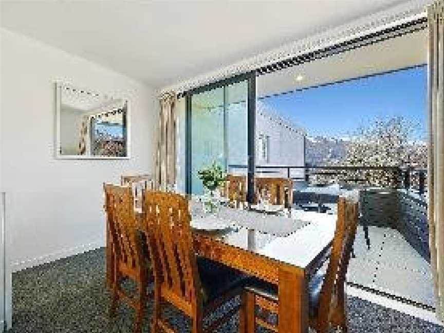 The Alps  Three Bedroom  10 min walk to the CBD, Argyle Hill, New Zealand