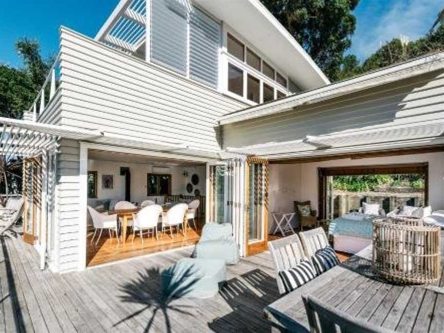 The Beach House - Oneroa Beach, Waiheke Island (Suburb), New Zealand