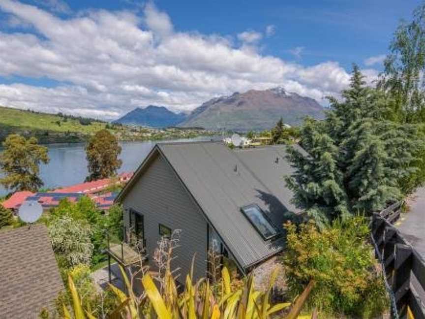 Gold Rush Vista - Queenstown Holiday Home, Argyle Hill, New Zealand