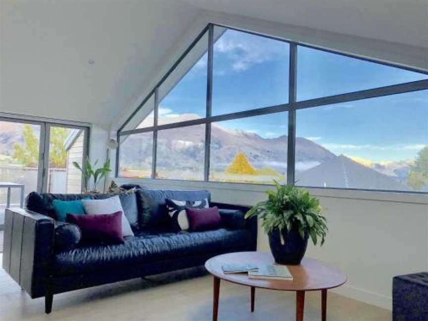 Upstairs Flat on Helwick, Wanaka, New Zealand