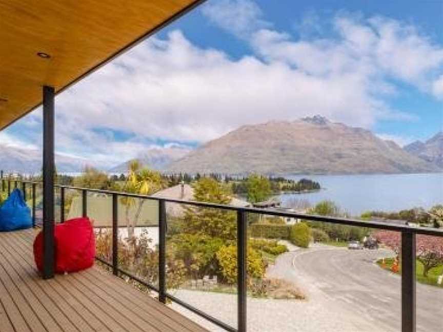 World Class Views - 4 On Dublin, Argyle Hill, New Zealand