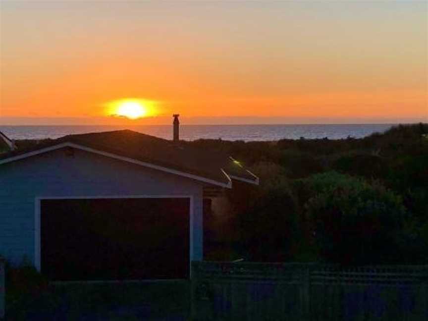 Sand Dunes Retreat, Otaki, New Zealand